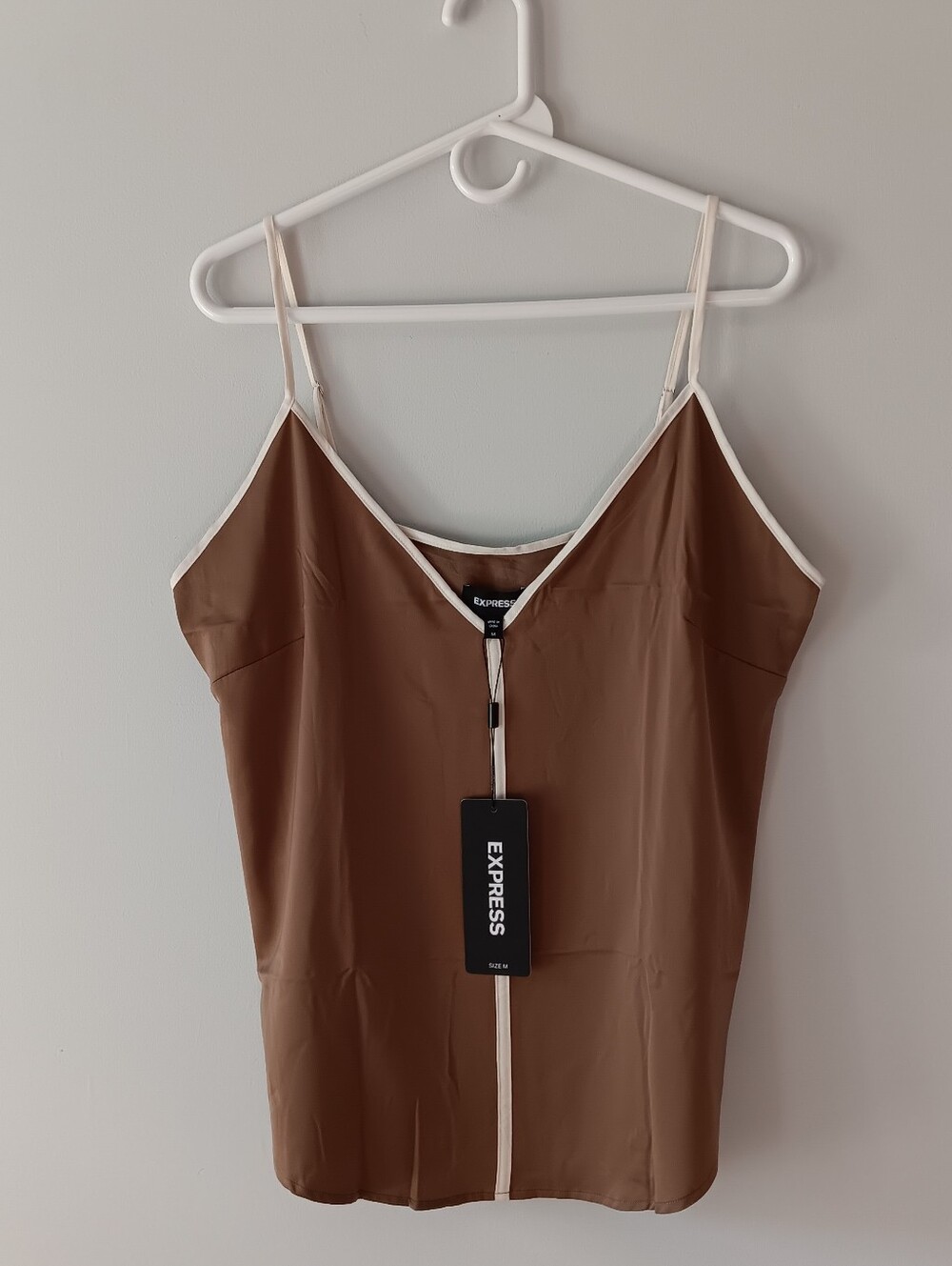 Express Classic Fit Cami Blouse Top V Neck  Lined Brown Ivory Medium